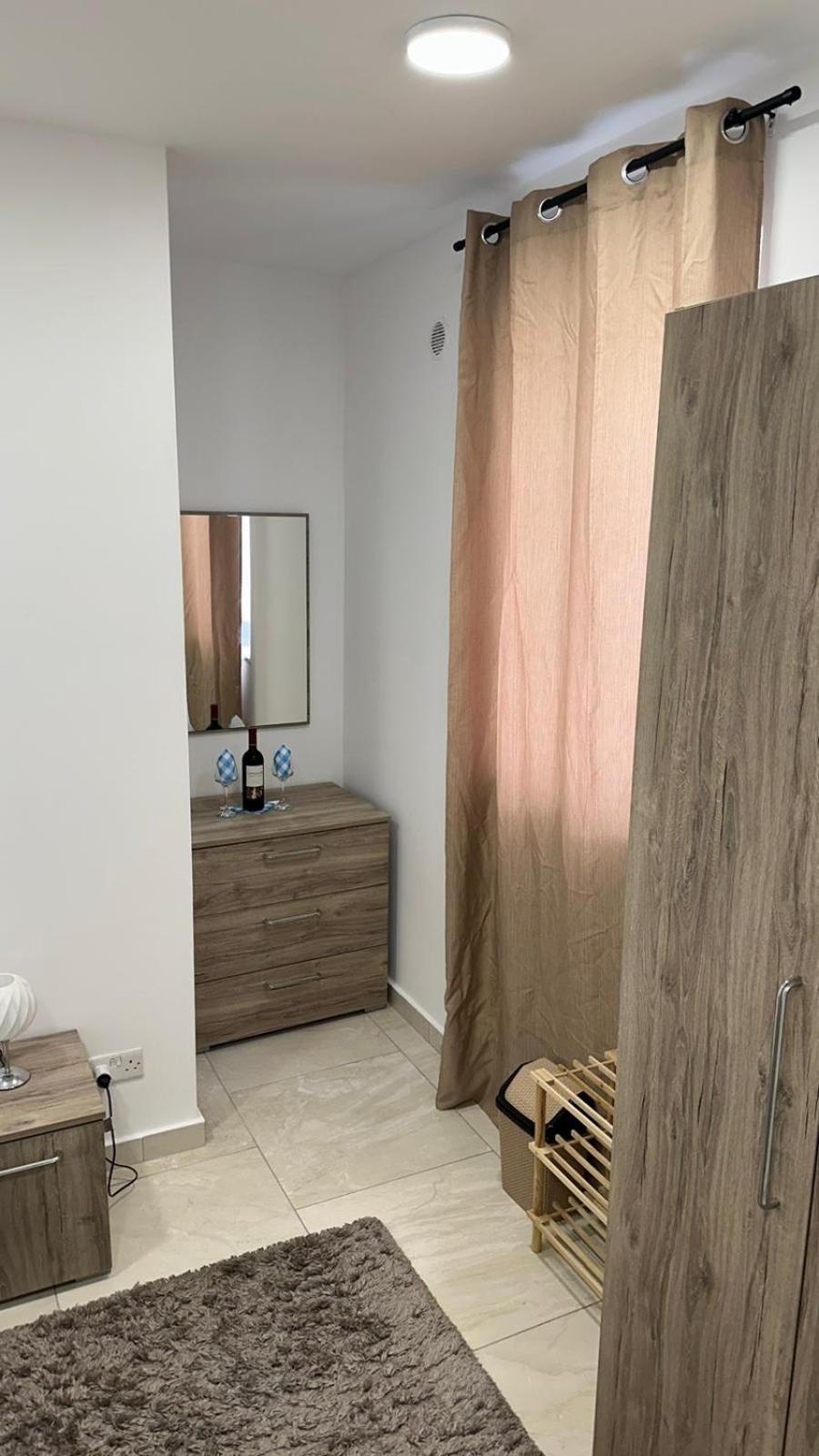 Your Elegant Home Away From Home Shared Apartment Only With Host Żebbuġ Exteriör bild